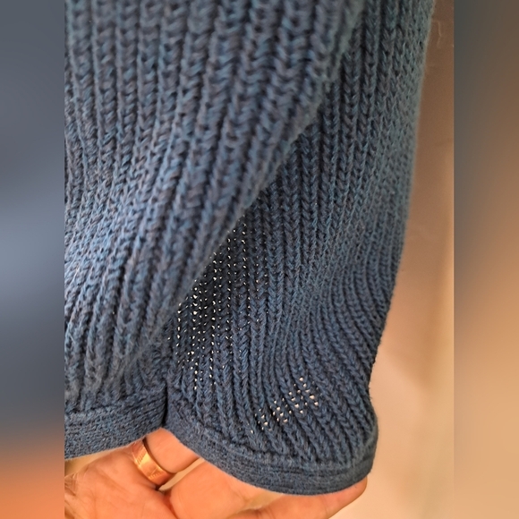 Express Blue V-Neck Sweater with Relaxed Fit V-Neck 3/4 Dolman Sleeves Medium - Picture 7 of 7